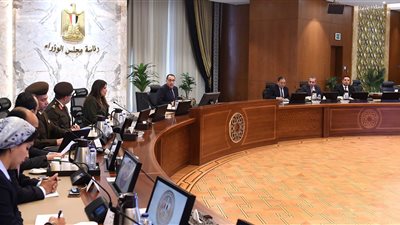 مدبولي يتابع الموقف التنفيذي لمشروعات التحول الرقمى بالعاصمة الإدارية الجديدة