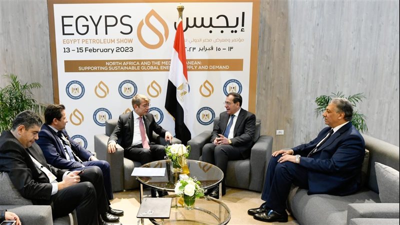وزير البترول خلال