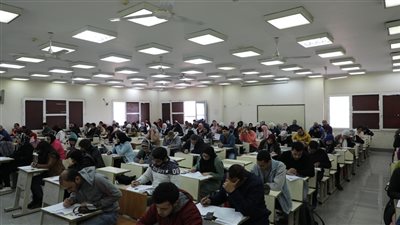 33 ألف طالب ينتهون من امتحاناتهم بالتعليم المدمج بجامعة القاهرة