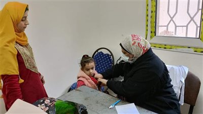 محلية أبو حمص تنظم قافلة طبية يستفيد منها 284 مواطنا (صور)