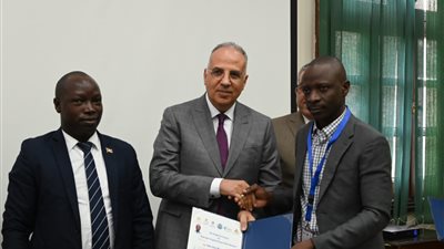 وزير الري للمتدربين الأفارقة..ومصر تعانى من الشح المائي لكنها تتمتع بإدارة متميزة لمواردها..المياه العذبة فى حوض النيل تكفى لجميع الإحتياجات المستقبلية