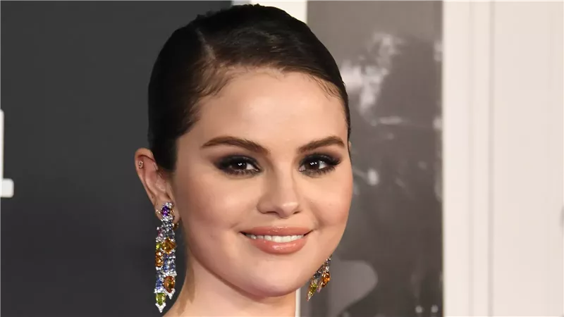 سيلينا جوميز،فيتو
