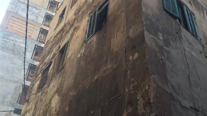 انهيار أجزاء من عقار