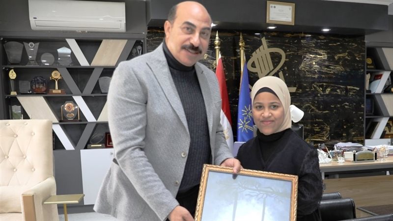 طفلة موهوبة فى اسوان،فيتو