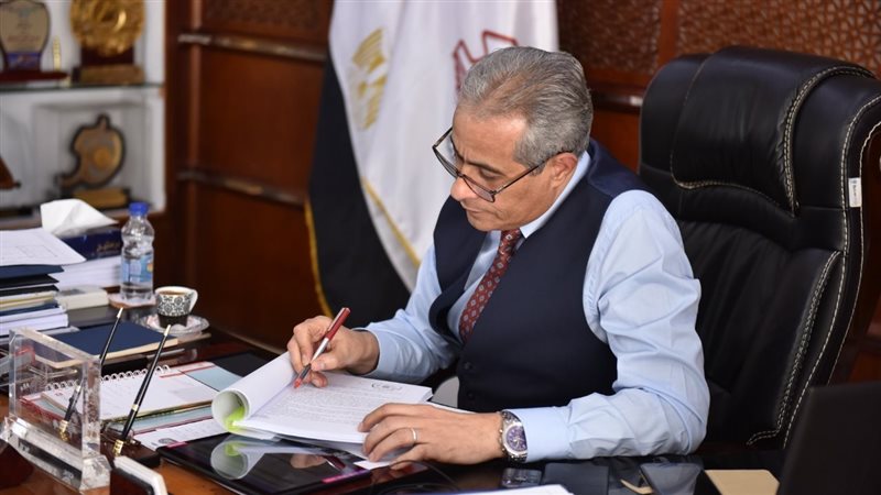 حسن شحاته وزير القوي