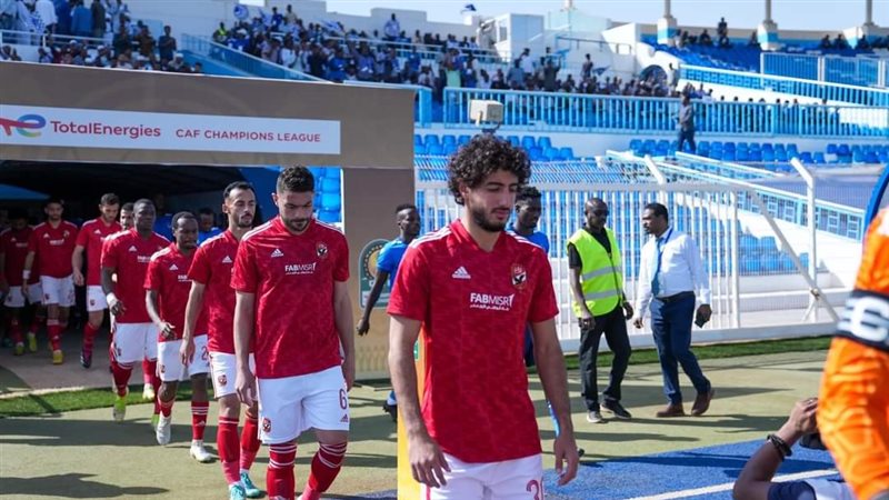 فريق الكرة بالأهلي،فيتو