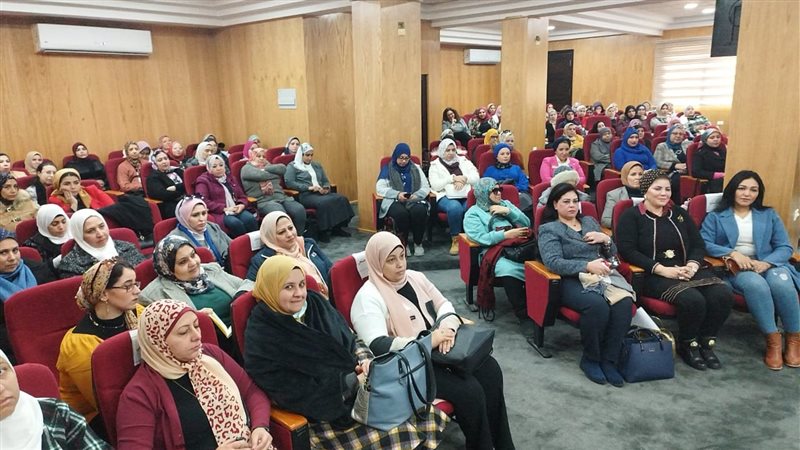 ندوة تمكين المرأة