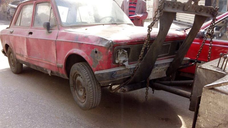 رفع سيارات مركونة