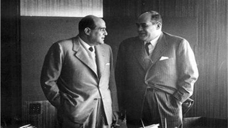 الكاتبان الصحفيان