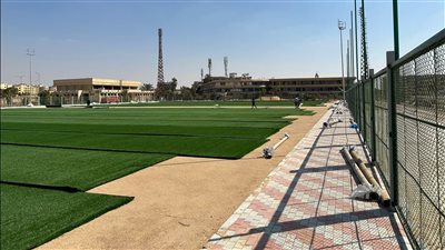 الشباب والرياضة: بدء تركيب النجيل بملاعب مركز شباب الحي السادس بأكتوبر