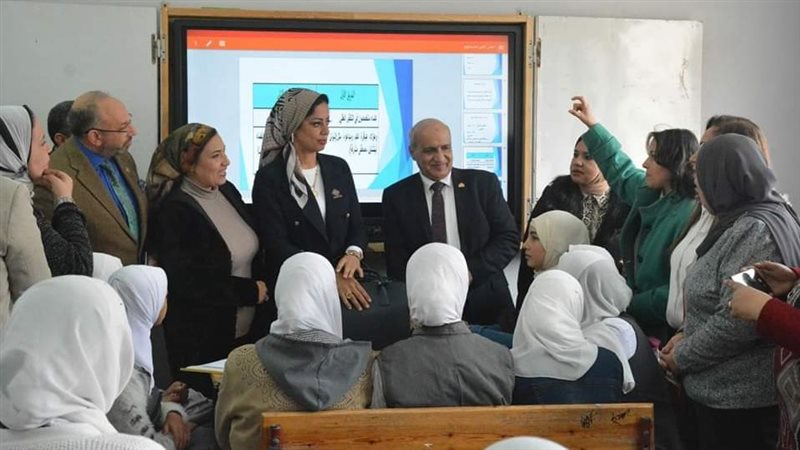 وفد مجلس النواب بمدارس