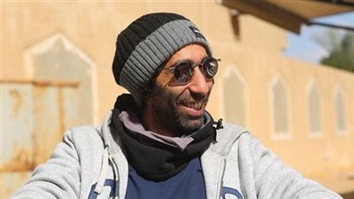 كريم العدل، مخرج أزمة منتصف العمر ينفي مهاجمة مؤلف المسلسل لأصالة