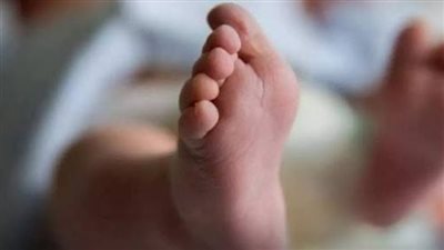 فحص كاميرات المراقبة لتحديد المتهم بالتخلص من طفل حديث الولادة أمام مستشفى الوراق