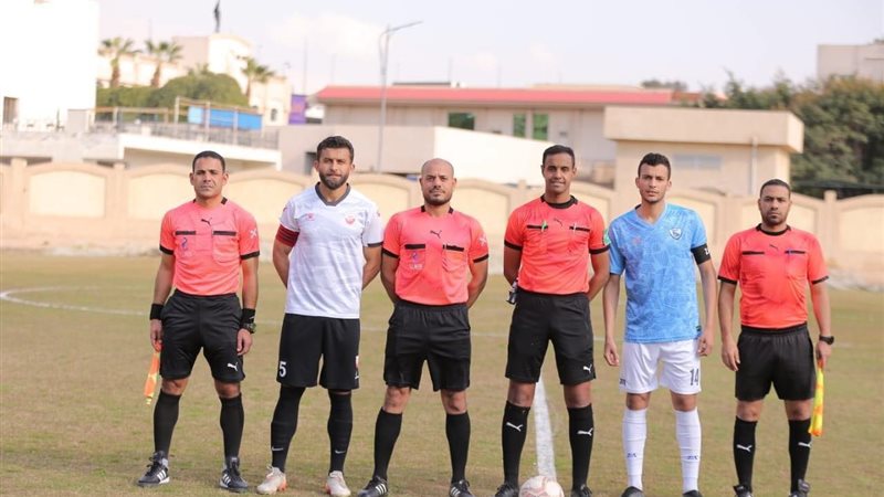 طاقم تحكيم مباراة