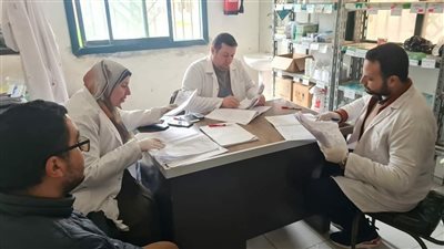 الكشف على 1492 مواطنًا في قافلة طبية بقرية سيدي عقبة بالمحمودية (صور)