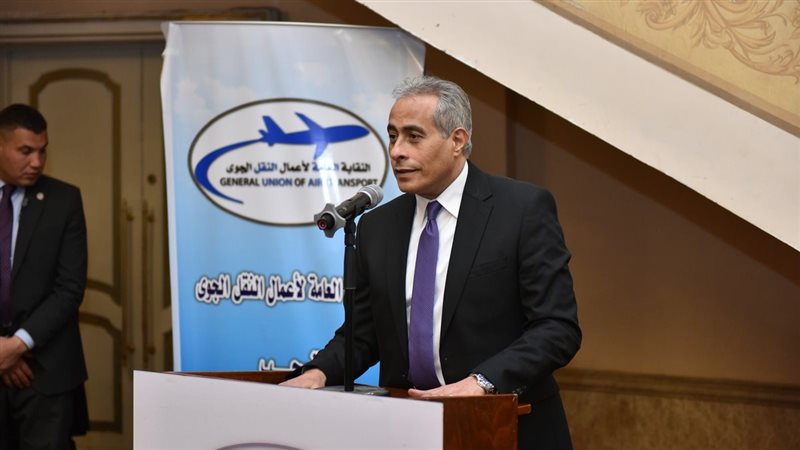 حسن شحاتة وزير القوى