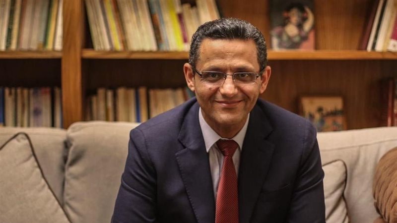 الكاتب الصحفي خالد