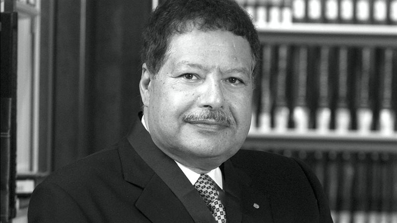 الدكتور أحمد زويل،