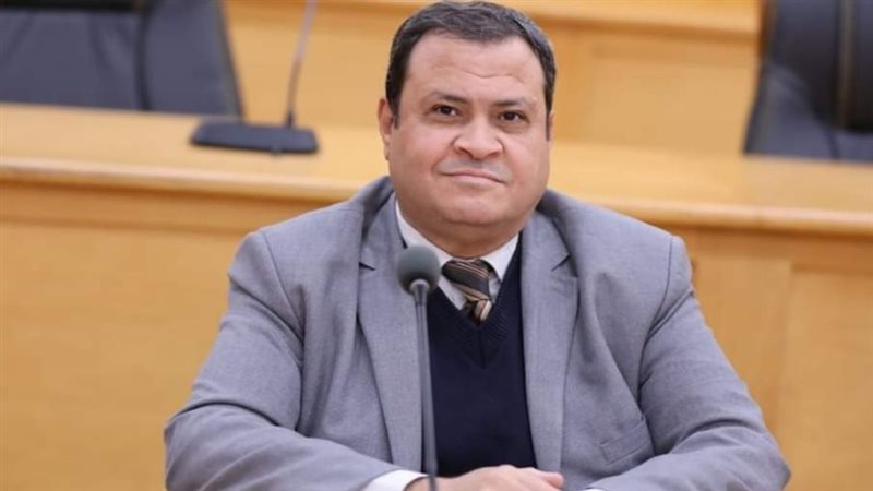 عميد كلية البنات