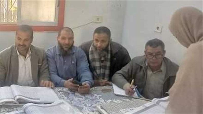 إحالة عدد من العالمين