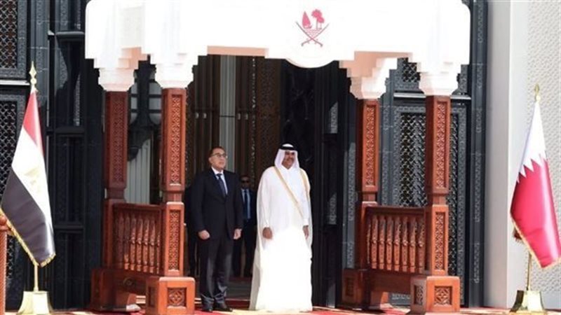 أمير قطر خلال استقباله