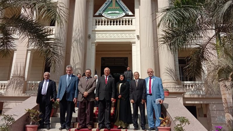 رئيس جامعة بنها يستقبل