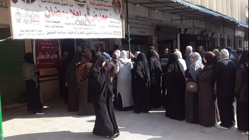 إقبال المواطنين على