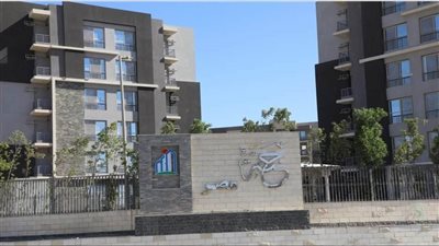  الطائرة الرئاسية تهبط بالمنيا الجديدة قبل افتتاحها (صور)