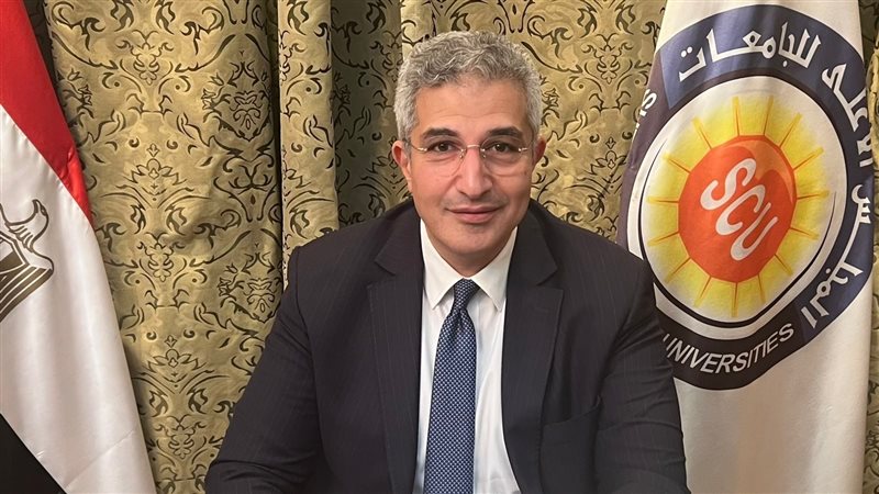 الاستاذ الدكتور مصطفى