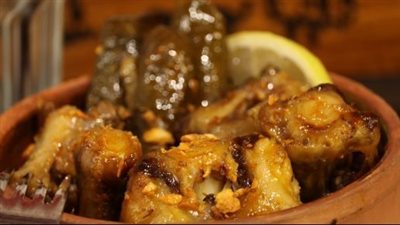 طريقة عمل ورق العنب بالكوارع لغداء مميز وللعزومات