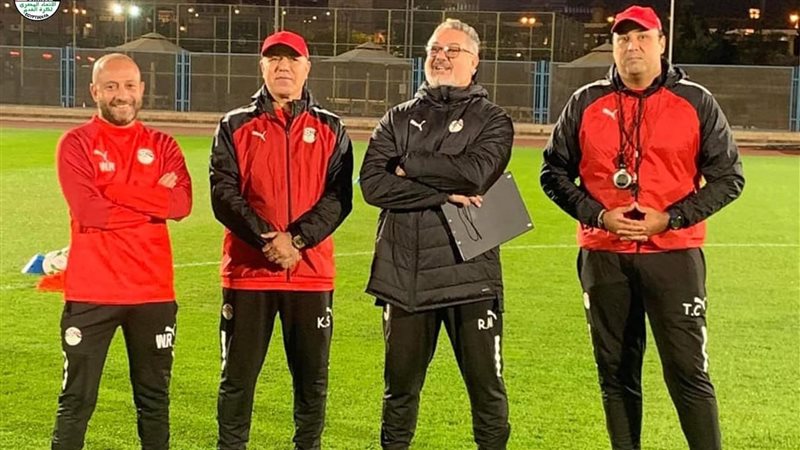 الجهاز الفني لمنتخب