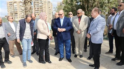 محافظ القاهرة يتفقد أعمال التطوير في الحديقة الدولية 
