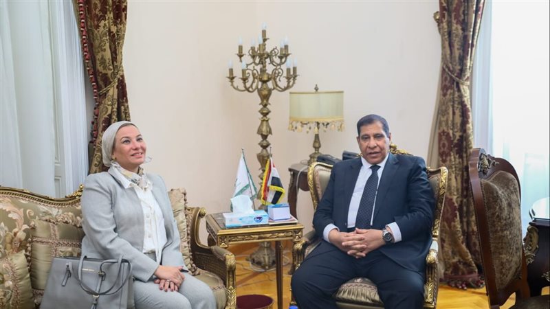وزيرة البيئة ورئيس