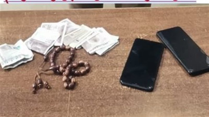 أموال ومضبوطات دجال