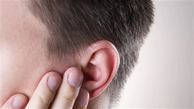أعر اض مرض التهاب الأذن الوسطى وأسباب الإصابة