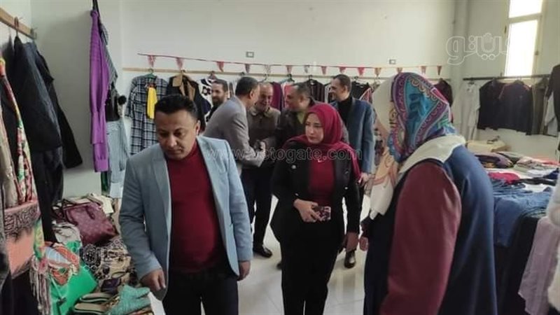 افتتاح معرض ملابس