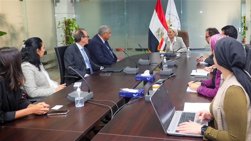 اجتماع وزيرة البيئة،