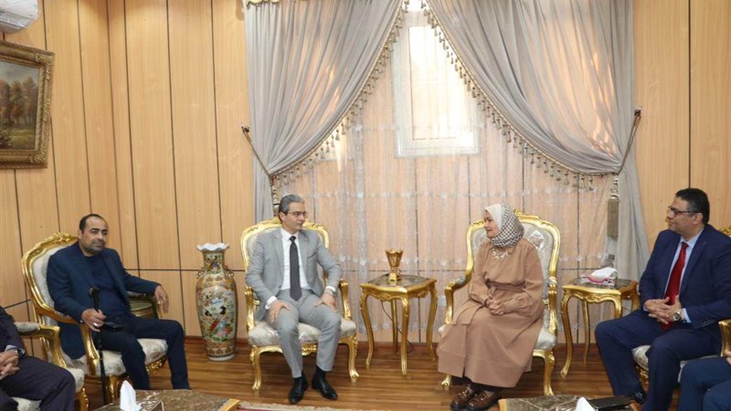 الدكتور طارق سعده