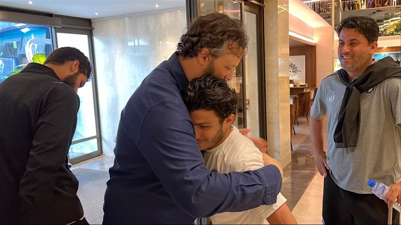 بعثة بيراميدز، فيتو