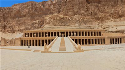 باحتفالية كبرى في معبد حتشبسوت.. الأهلي يعلن وضع حجر الأساس لاستاده الجديد.. ويحتفي بنسخة كأس العالم للأندية وسط حضور رموز الرياضة