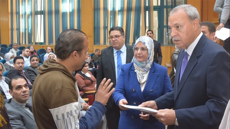 محافظ القليوبية خلال
