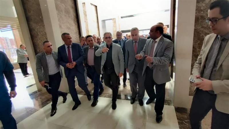 وفد لجنة الإدارة