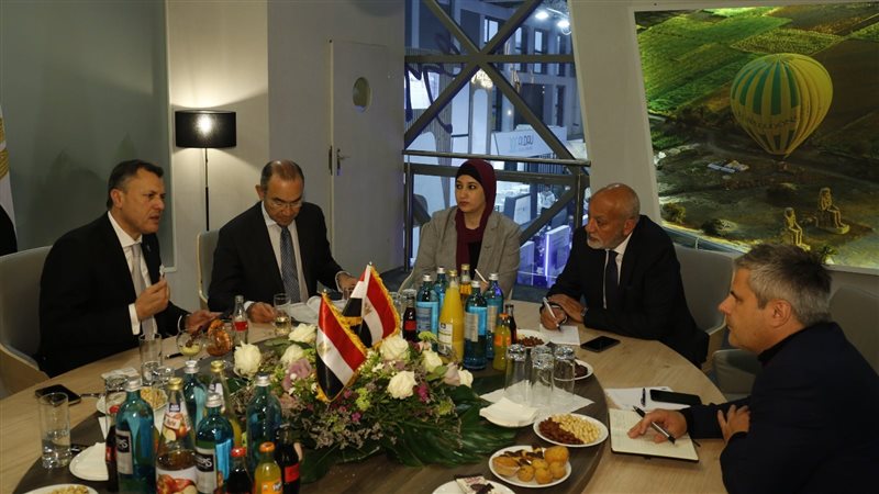 لقاء وزير السياحة
