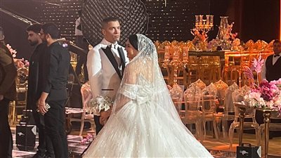 ننشر أول صور من حفل زفاف حسن شاكوش
