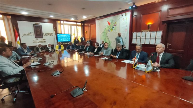 وفد لجنة الإدارة