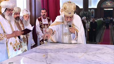 البابا تواضروس يترأس قداس عيد الصليب ويدشن كنيسة القديسة هيلانة بالمعادي