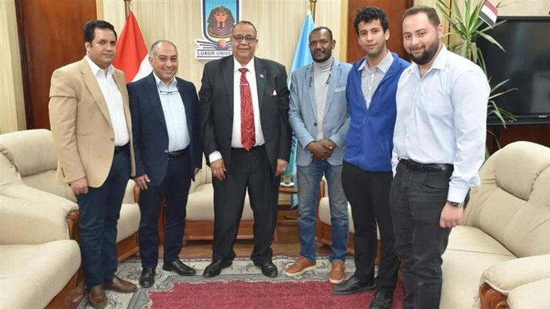 رئيس جامعة الأقصر,
