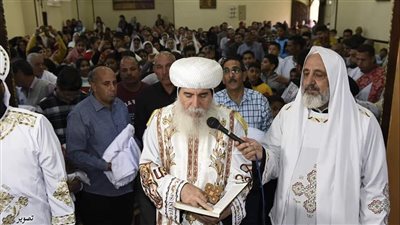 الأنبا غبريال يرسم شمامسة جدد لكنيسة الشهيد مار جرجس ببني سويف