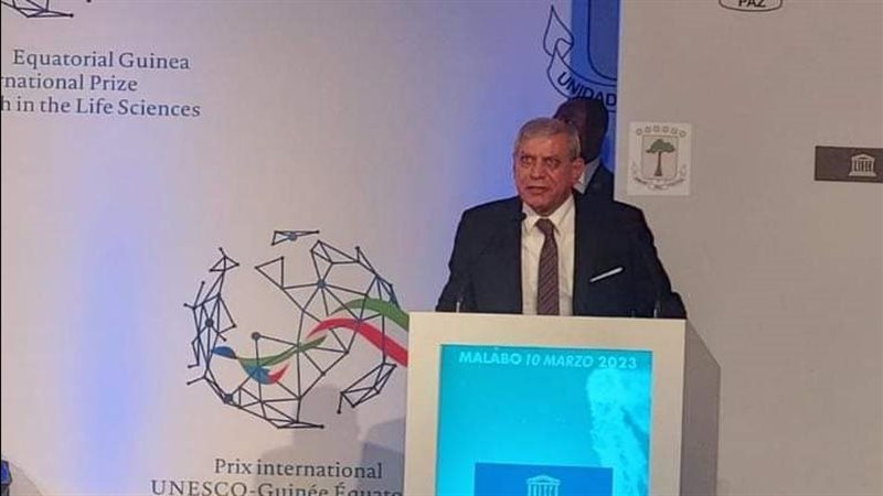 الدكتور مسعد عبد