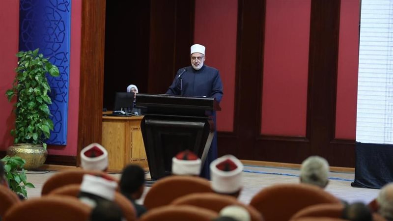  الدكتور محمد الضويني،